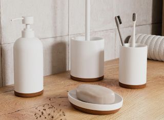 Дозатор для жидкого мыла WasserKRAFT Mindel K-8899 Белый